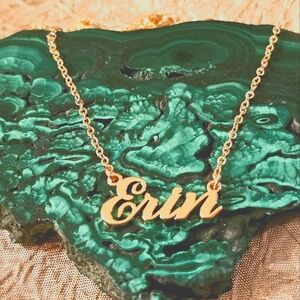 NEW Gold Name "Erin" Necklace N1P28